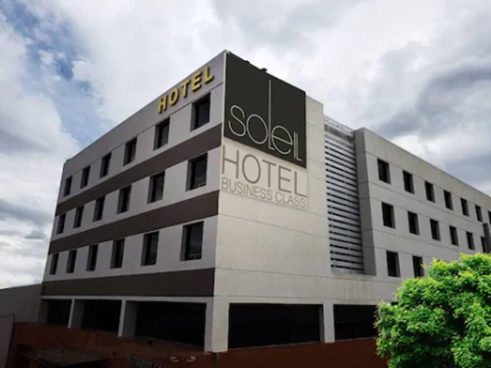 Hotel Soleil Business Class Celaya Celaya  Buitenkant foto